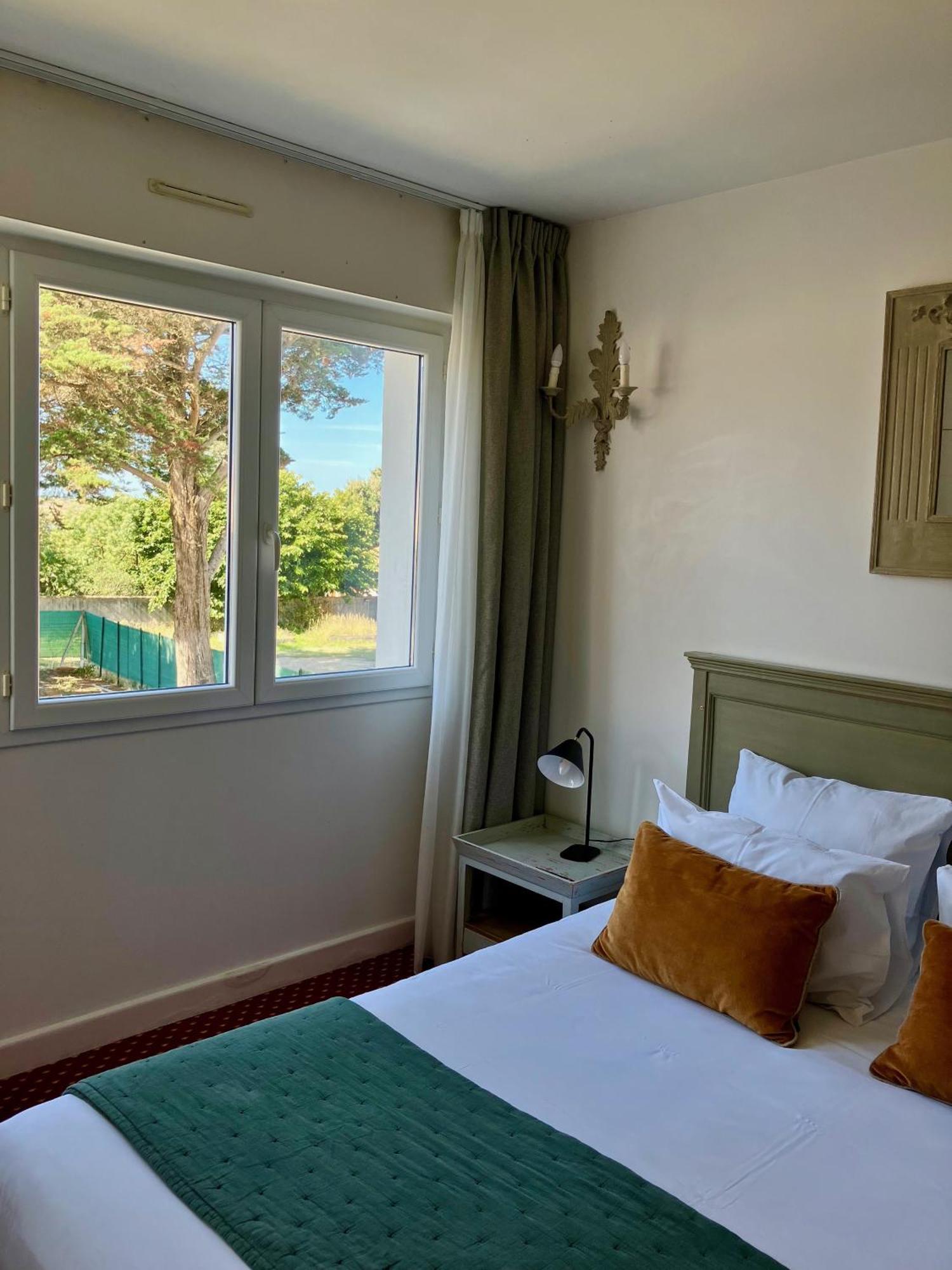 Hotel Le Martray อาร์-ซอง-เร ภายนอก รูปภาพ